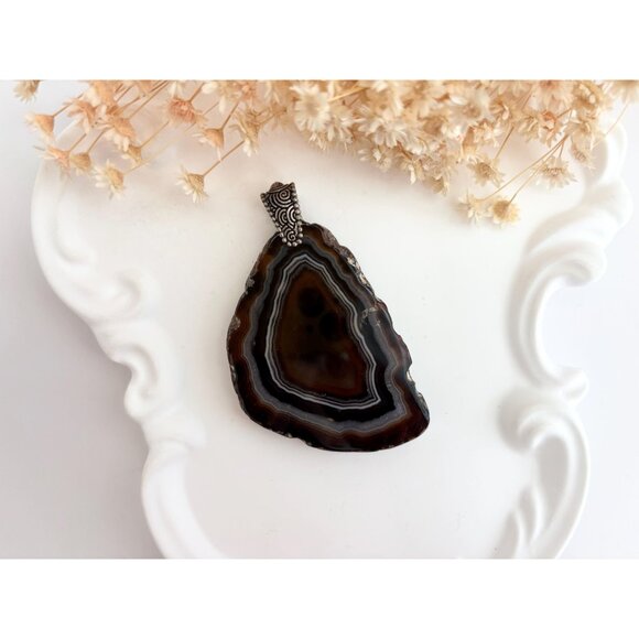 Brown & White Banded Sliced Agate Geode Crystal Large Silver T Vintage Pendant - Picture 2 of 16